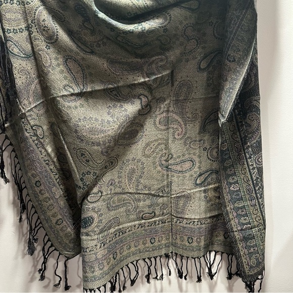 Elegant Shawl in Earthy Green- Versatile Wrap, Stole, Scarf, Veil, Soft & Cozy - Picture 8 of 16